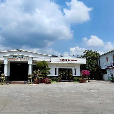 Khách Sạn Ngọc Hân Ap Vinh Phu Exterior foto