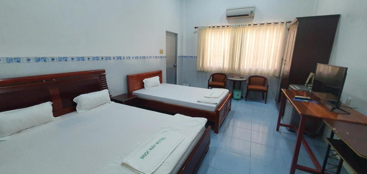 Khách Sạn Ngọc Hân Ap Vinh Phu Exterior foto
