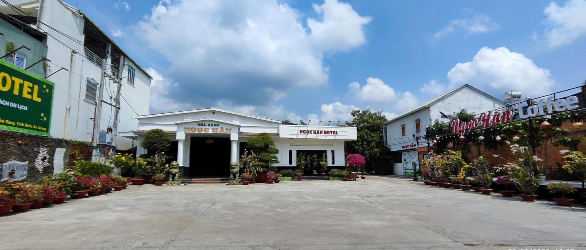 Khách Sạn Ngọc Hân Ap Vinh Phu Exterior foto