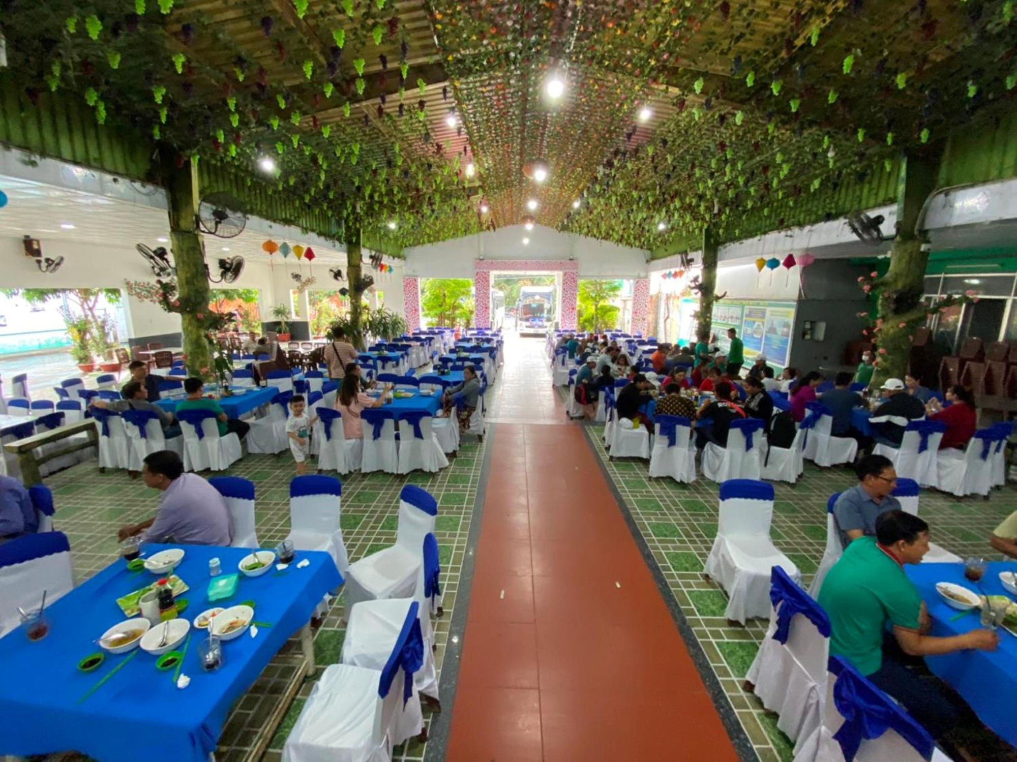 Khách Sạn Ngọc Hân Ap Vinh Phu Exterior foto