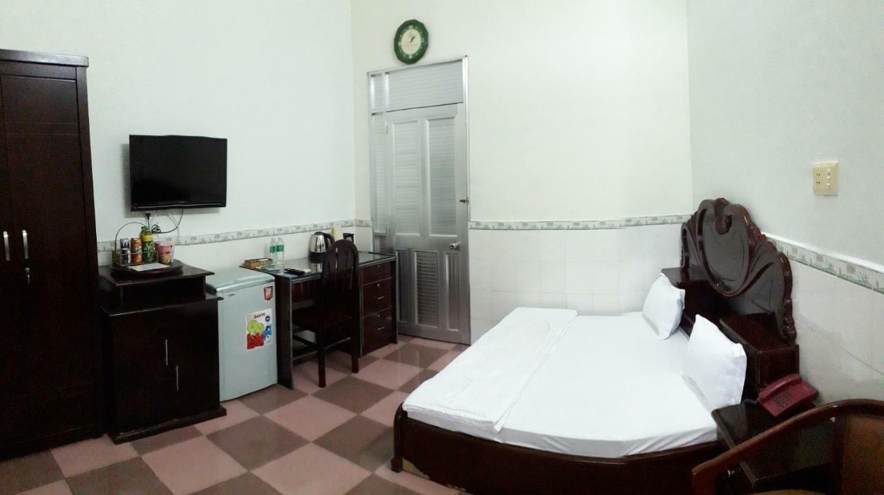 Khách Sạn Ngọc Hân Ap Vinh Phu Exterior foto